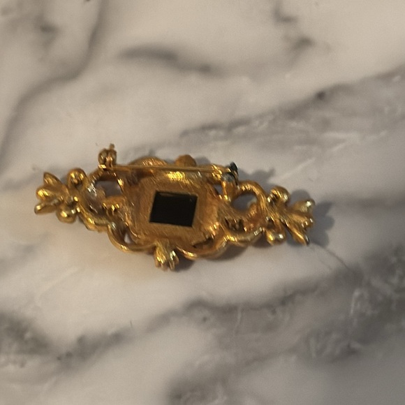 Vintage Goltone Black Crystal Regal Victorian Style Brooch 80s - Picture 3 of 5
